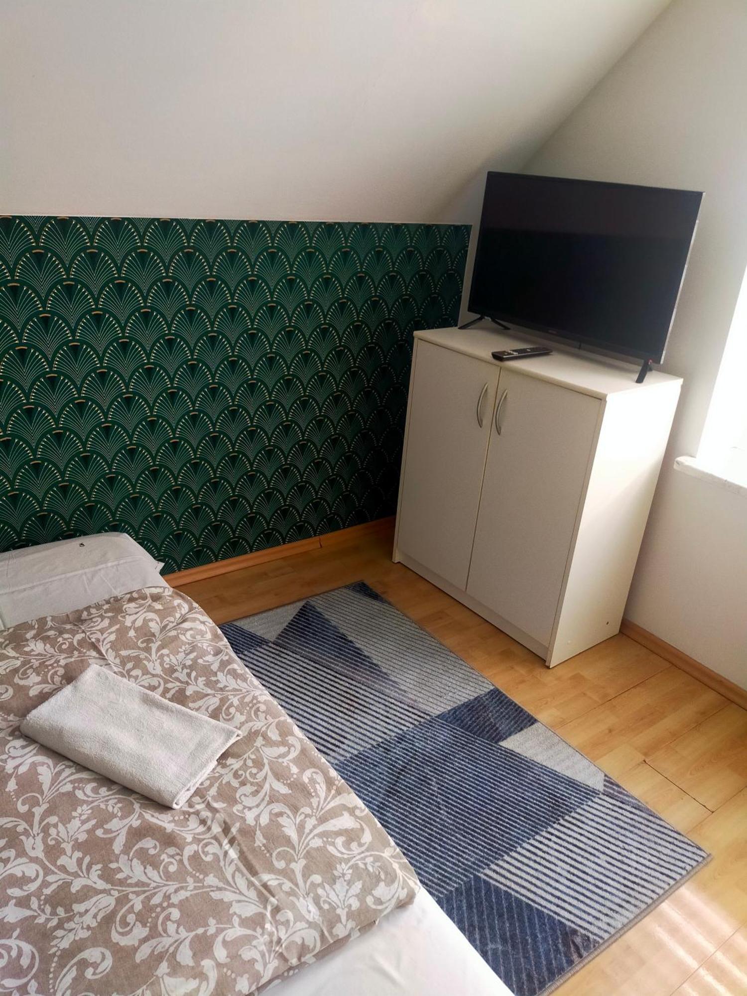 Hostel Madeira Гданск Екстериор снимка