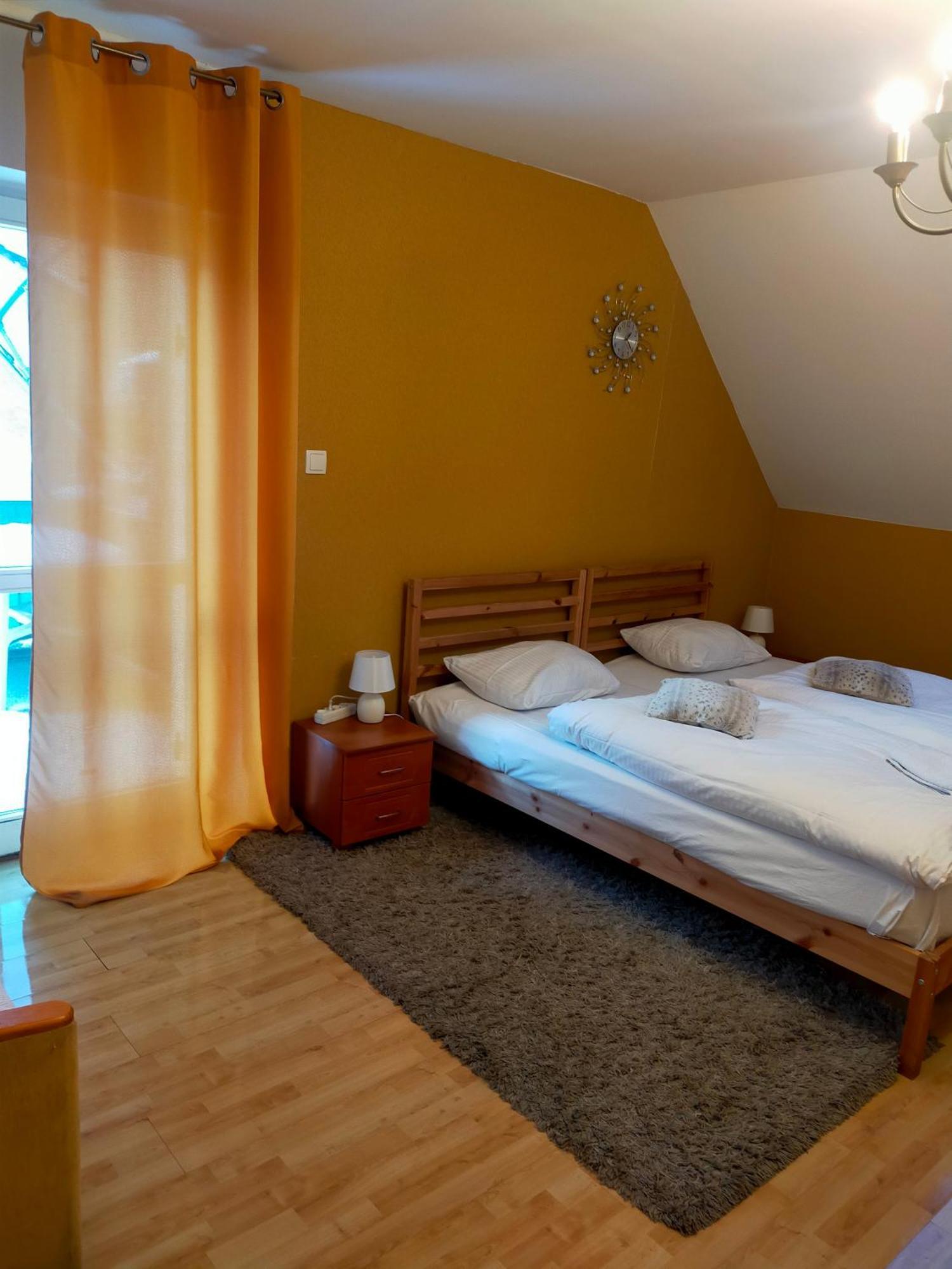 Hostel Madeira Гданск Екстериор снимка