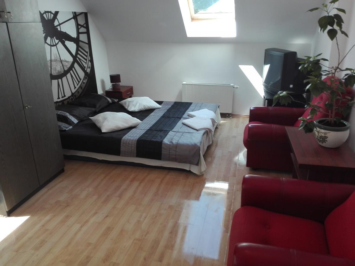Hostel Madeira Гданск Екстериор снимка