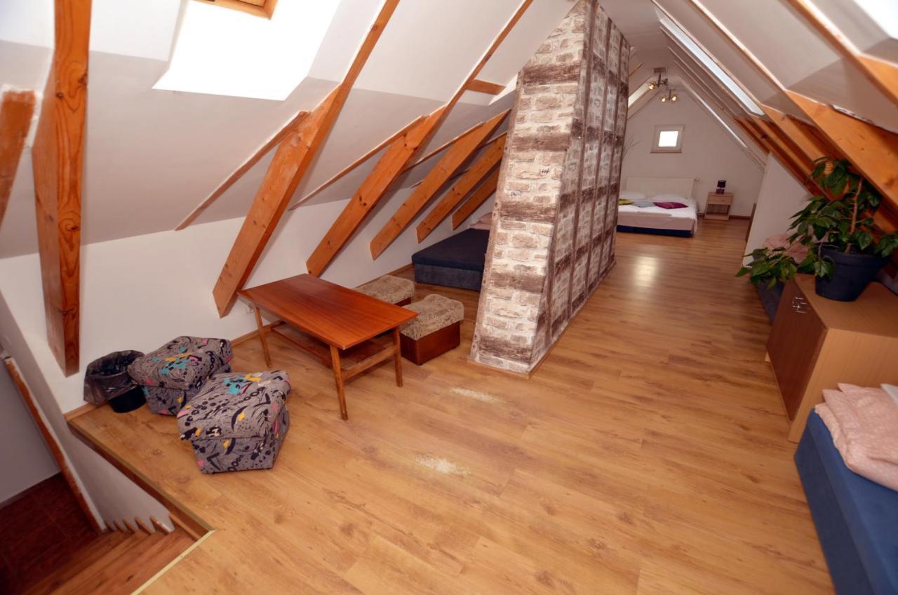 Hostel Madeira Гданск Екстериор снимка